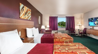 Grand Studio Suite at Grand Marquis Hotel in Wisconsin Dells